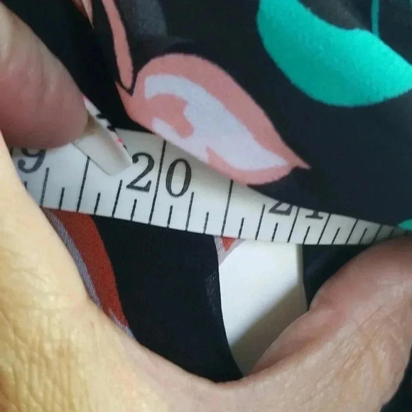 Chico's long flowy blouse 1 - Picture 8 of 8